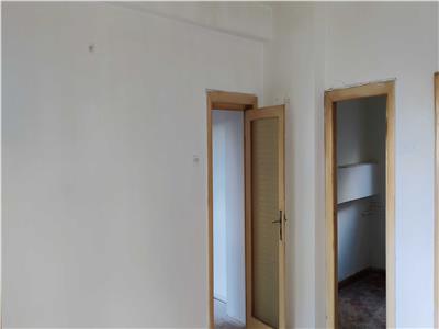 Vanzare apartament 3 camere, Kogalniceanu