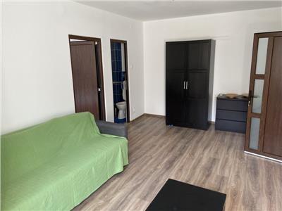 inchiriem apartament, 2 camere , ultracentral, semidecomandat Bucuresti
