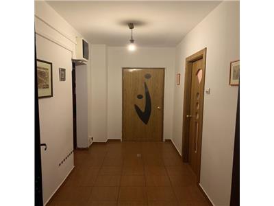 Vanzare apartament 3 camere Metrou Brancoveanu