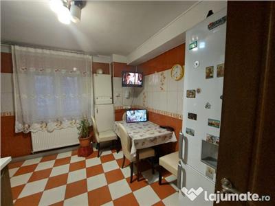 vanzare apartament 4 camere/spatiu comercial baicului Bucuresti