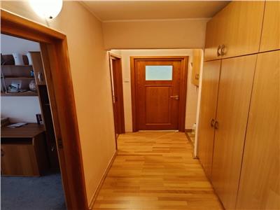 Vanzare apartament 3 camere cu centrala Bdul Brancoveanu