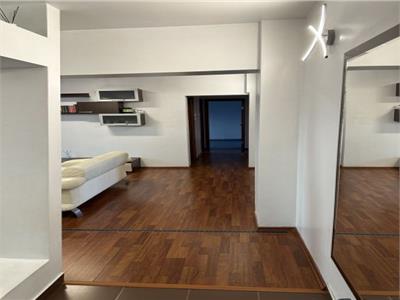 Apartament 4 Camere | Dristor | Mihai Bravu | Centrala Proprie | Loc de Parcare