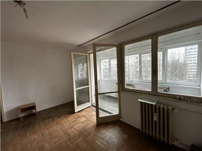 apartament 3 camere/baba novac/termoficare/posibilitate parcare fata spate Bucuresti